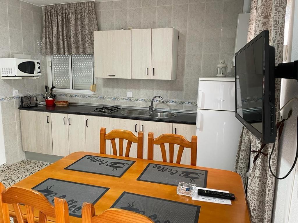 Apartamentos Bolonia Paraiso מראה חיצוני תמונה