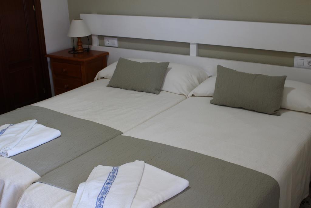 Apartamentos Bolonia Paraiso מראה חיצוני תמונה
