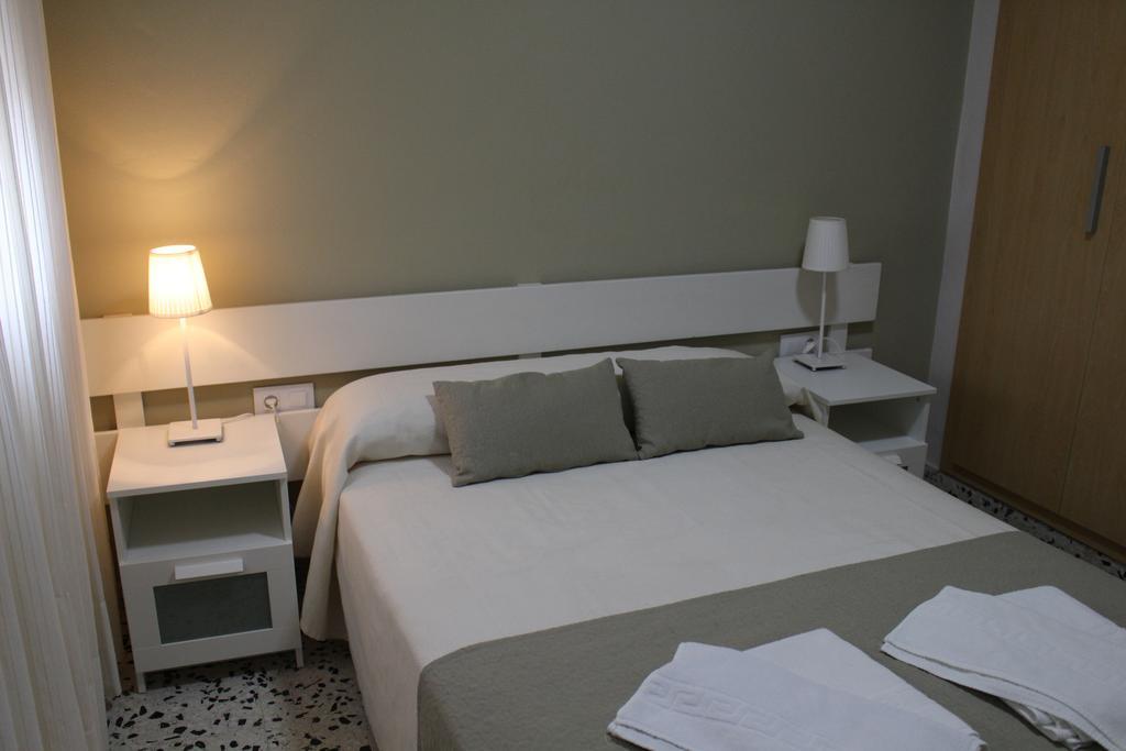 Apartamentos Bolonia Paraiso מראה חיצוני תמונה
